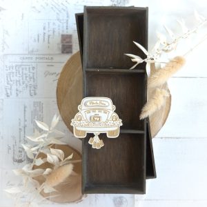 decorative laser cut wedding car with mloda para sign and trailing cans engraved chipboard element
