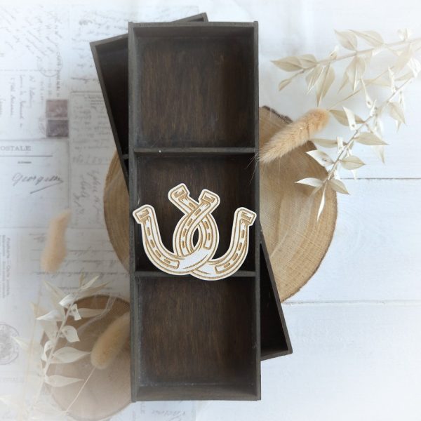 decorative laser cut good luck horseshoe chipboard element
