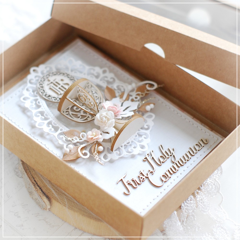 bloomar-designs-handmade-personalised-first-holy-communion-card-in-box-decorated-with-3d-chalice-4a