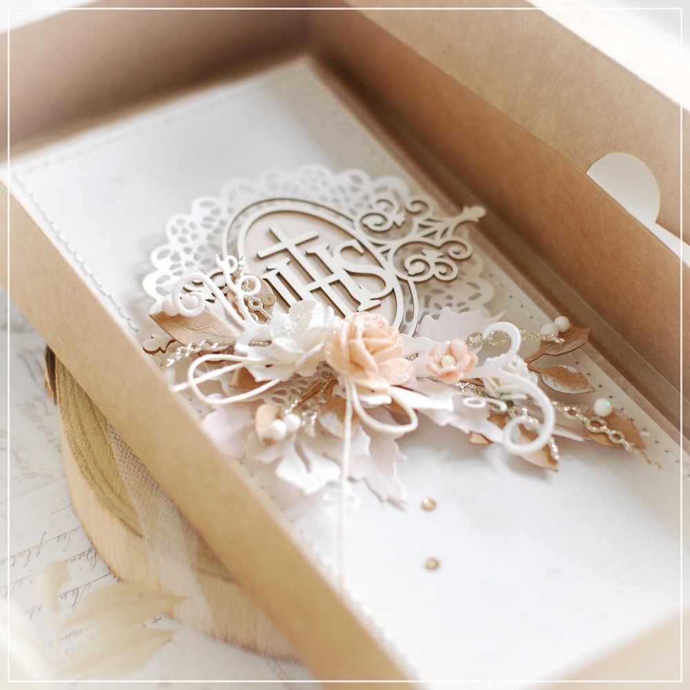 bloomar-designs-handmade-personalised-first-holy-communion-card-in-box-for-a-girl-1b